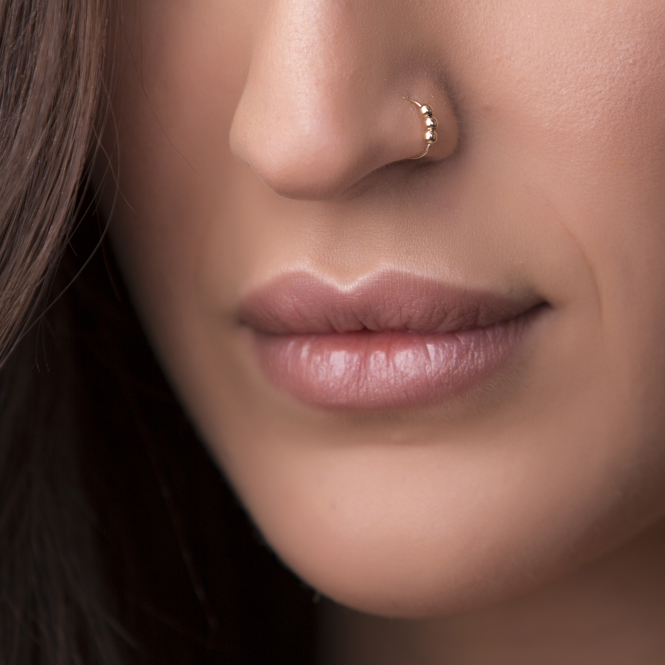 18K Gold Nose Ring with Quality Round Crystal Hand Set - Beautiful Gold Nose  Stud