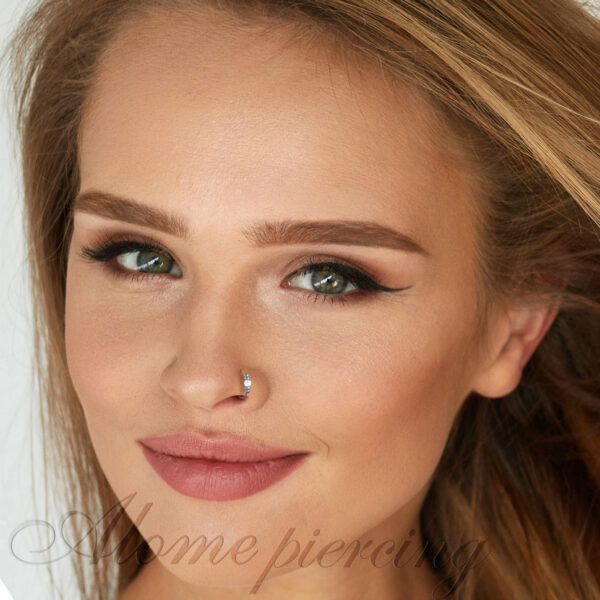 model with nose ring beads